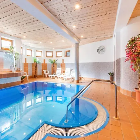 Group Holiday In With Pool Use Appartement *