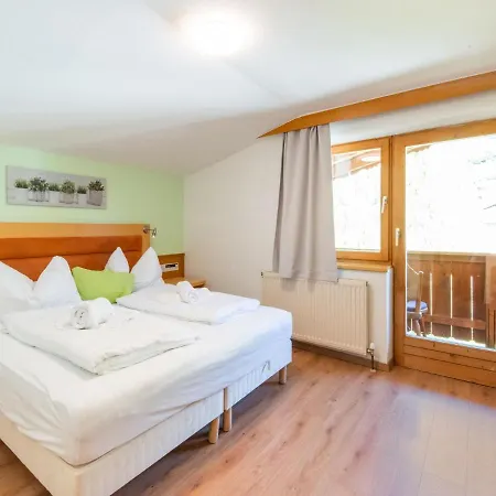 Group Holiday In With Pool Use Appartement *